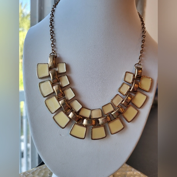 Statement Necklace - Picture 3 of 6